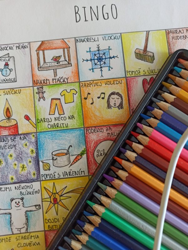 vánoční bingo - ukázka, jak se může vybarvit.