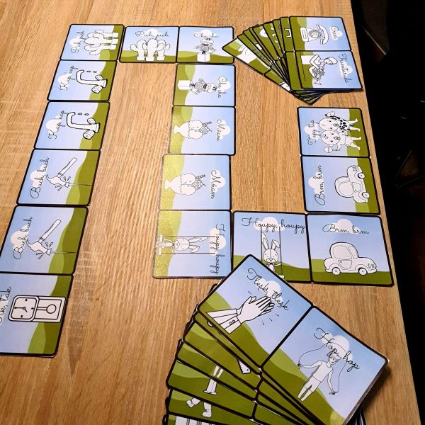 Domino, hra, hrát, zvuky, citoslovce, hrát si